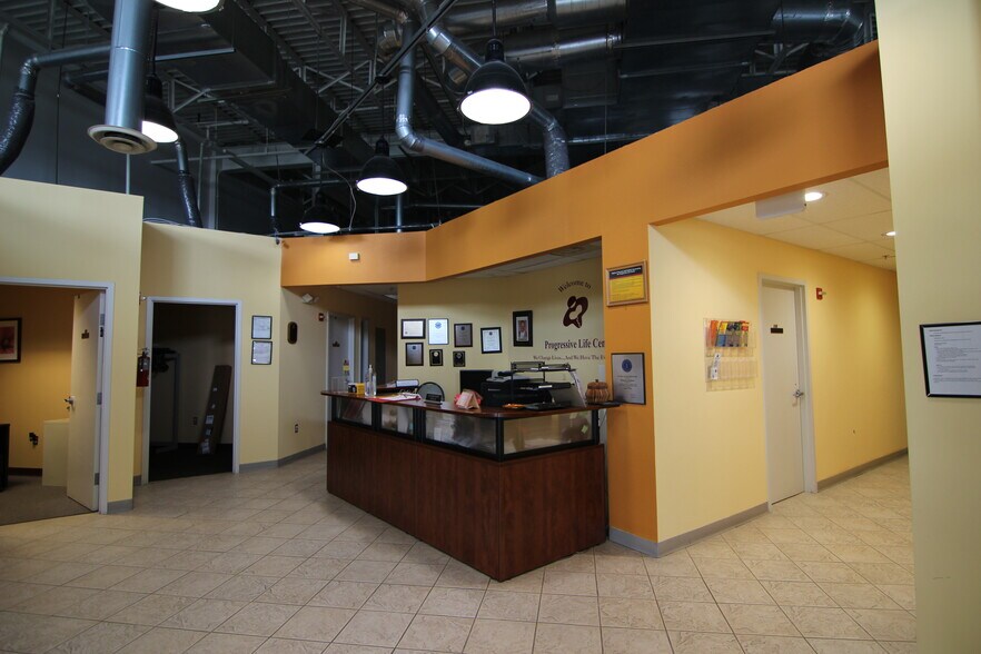 More Photos Of 1933 Montana Ave NE, Washington Warehouse For Lease