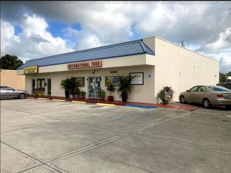 Primary Photo Of 13201 S Tamiami Trl, North Port Supermarket For Sale