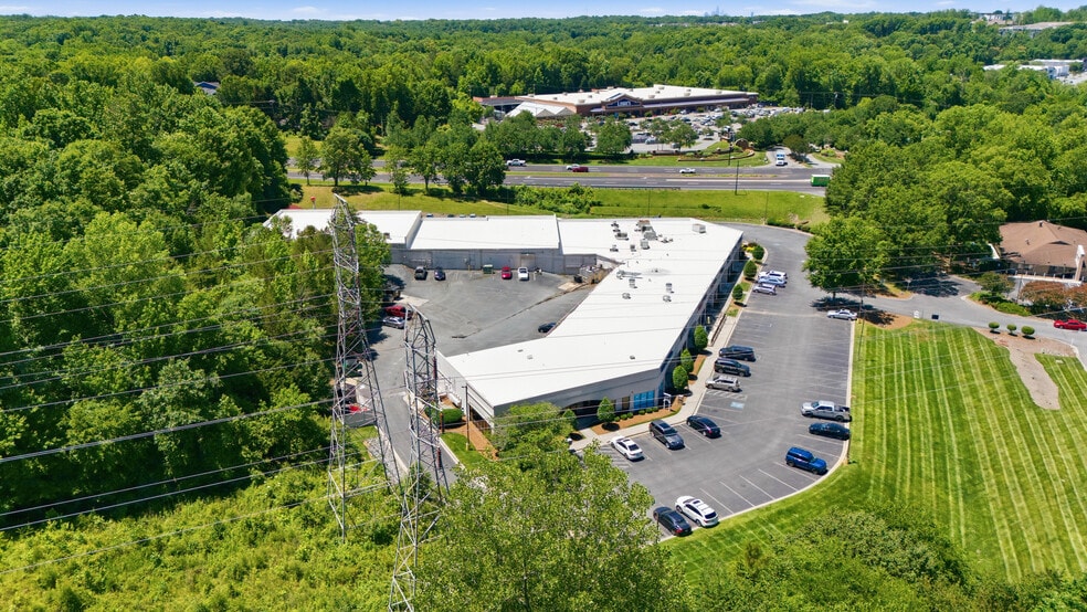 More Photos Of 1001 E Wt Harris Blvd, Charlotte Storefront For Lease