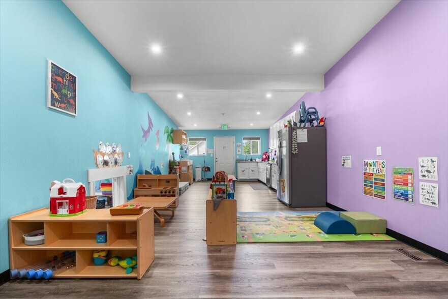 More Photos Of 340 Maple St, Frederick Specialty For Sale