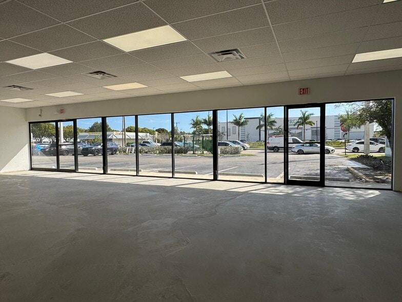 More Photos Of 777-799 E Oakland Park Blvd, Oakland Park Unknown For Lease