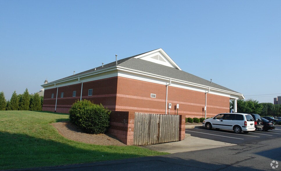 More Photos Of 231 S Herlong Ave, Rock Hill Medical For Lease