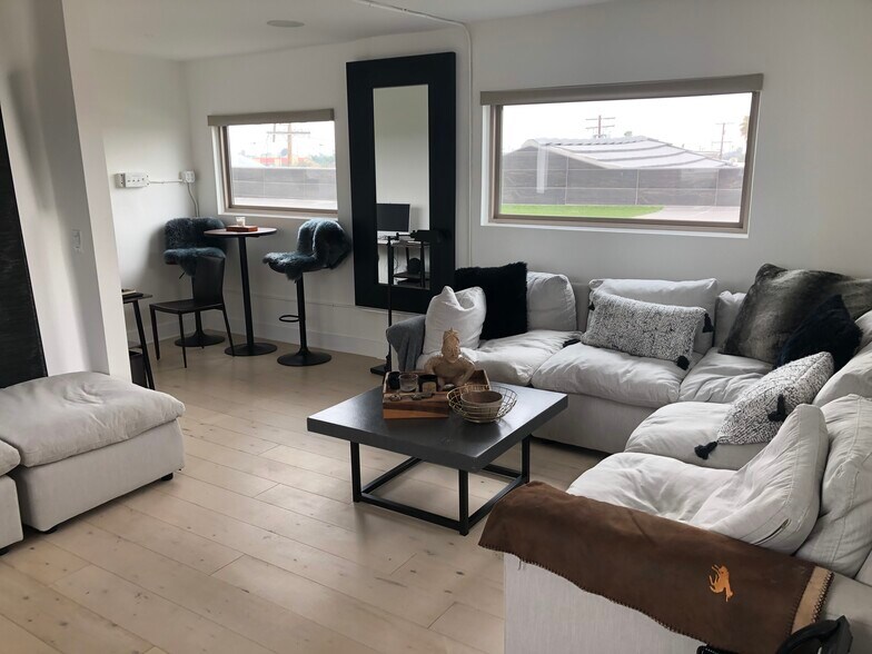 More Photos Of 124 N Townsend Ave, Los Angeles Loft Creative Space For Sale