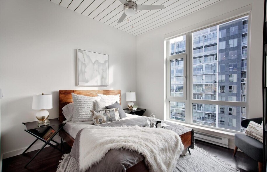 More Photos Of 1221 SW 11th Ave, Portland Apartments For Lease