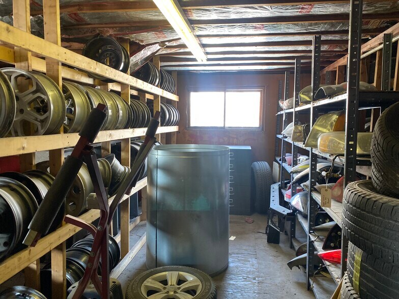 More Photos Of 840 Cayuga Creek Rd, Buffalo Auto Repair For Sale