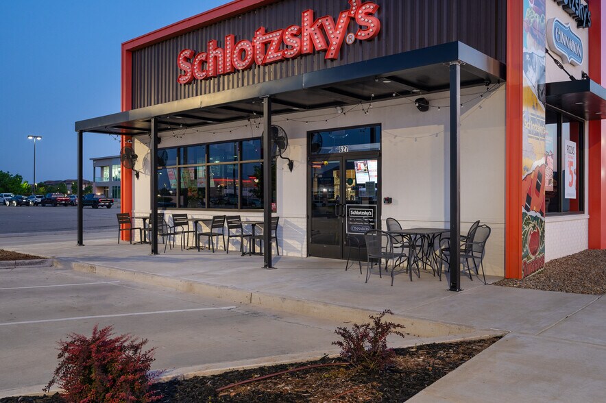 More Photos Of 627 SW 19th St, Moore Fast Food For Sale