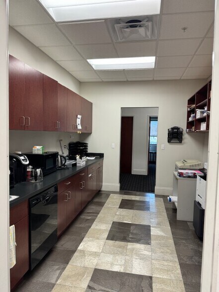 More Photos Of 270-280 S Yonge St, Ormond Beach Unknown For Lease