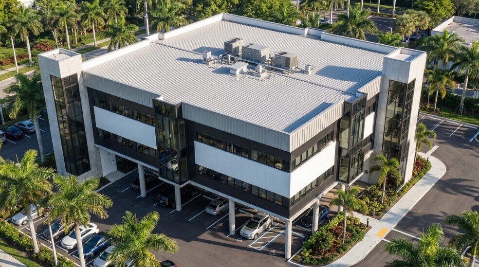 More Photos Of 4970 Barkley Cir, Fort Myers Medical For Sale