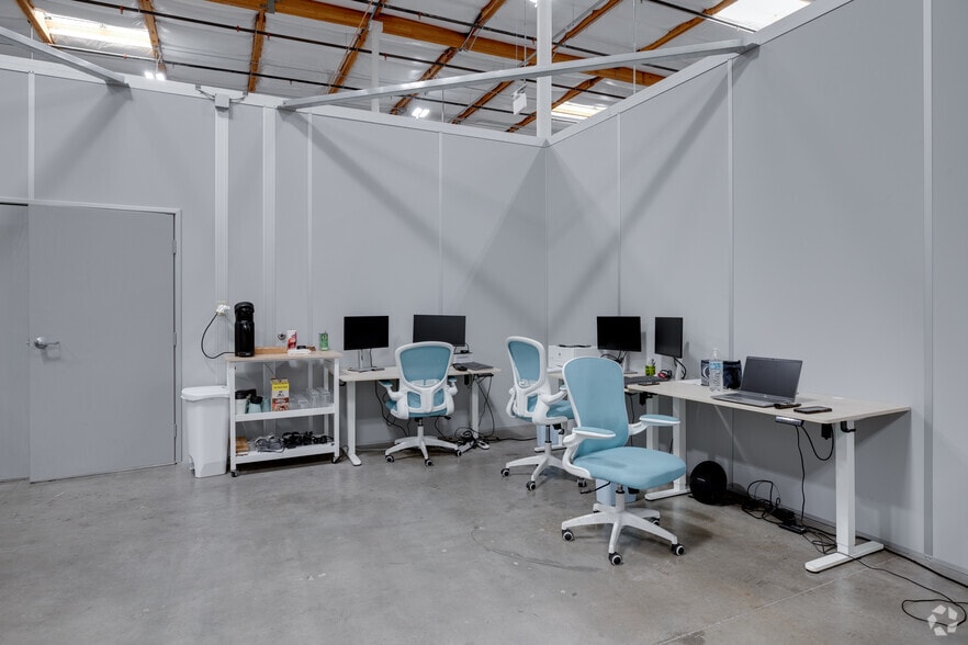 More Photos Of 2636 S Wilson St, Tempe Warehouse For Lease