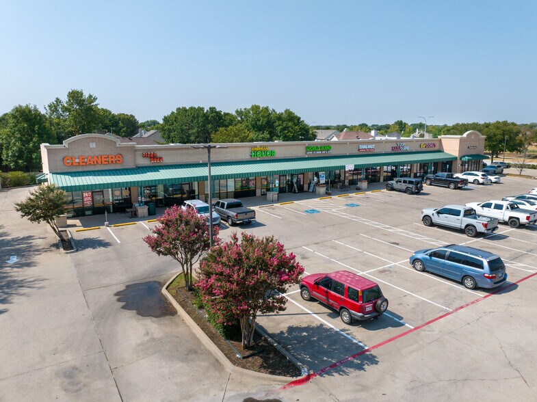 More Photos Of 5400-5420 Basswood Blvd, Fort Worth Unknown For Lease