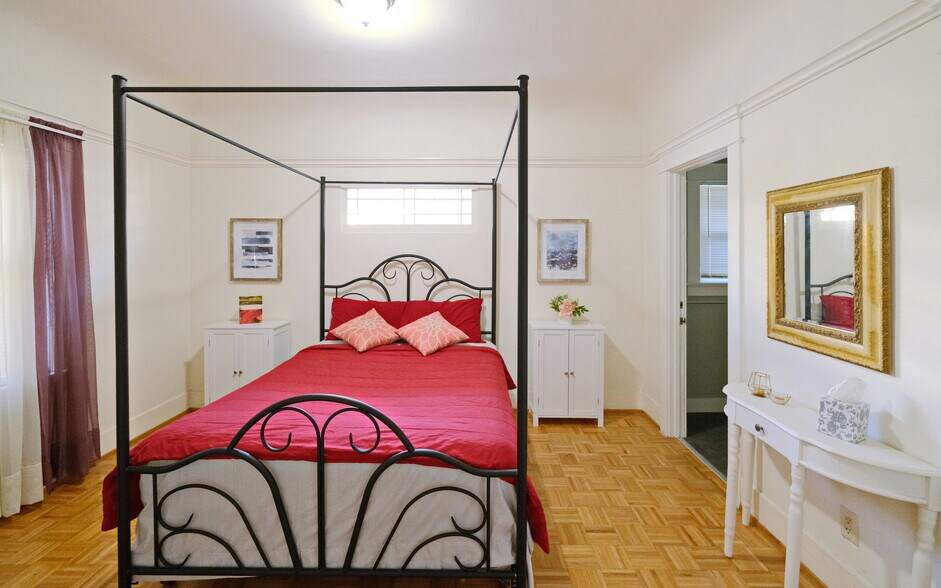 More Photos Of 1616 W 24th St, Los Angeles Apartments For Sale