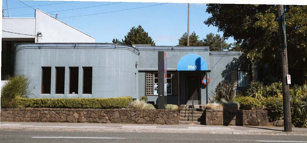 More Photos Of 3565 NE Sandy Blvd, Portland Storefront Retail Residential For Sale