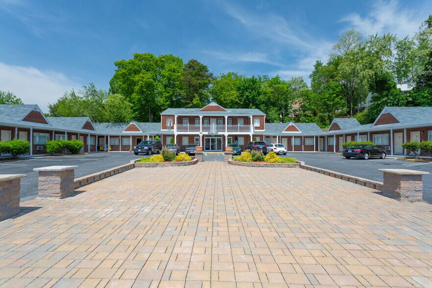 Primary Photo Of 6140 Richmond Hwy, Alexandria Hotel For Sale