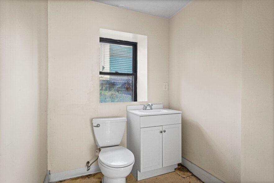 More Photos Of 132-134 S Swan St, Albany Office Residential For Sale