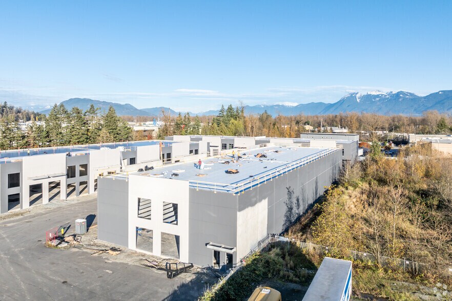 More Photos Of 7990 Lickman Rd, Chilliwack Warehouse For Lease