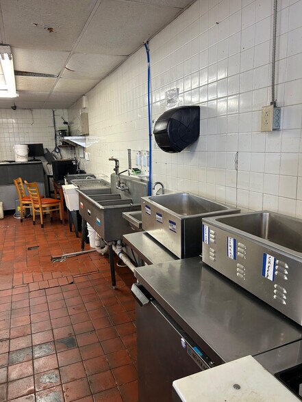 More Photos Of 1010 State Highway 21 W, San Augustine Fast Food For Sale