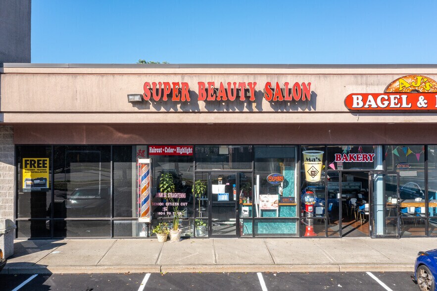 Primary Photo Of 330-350 S Salem St, Dover Freestanding For Lease