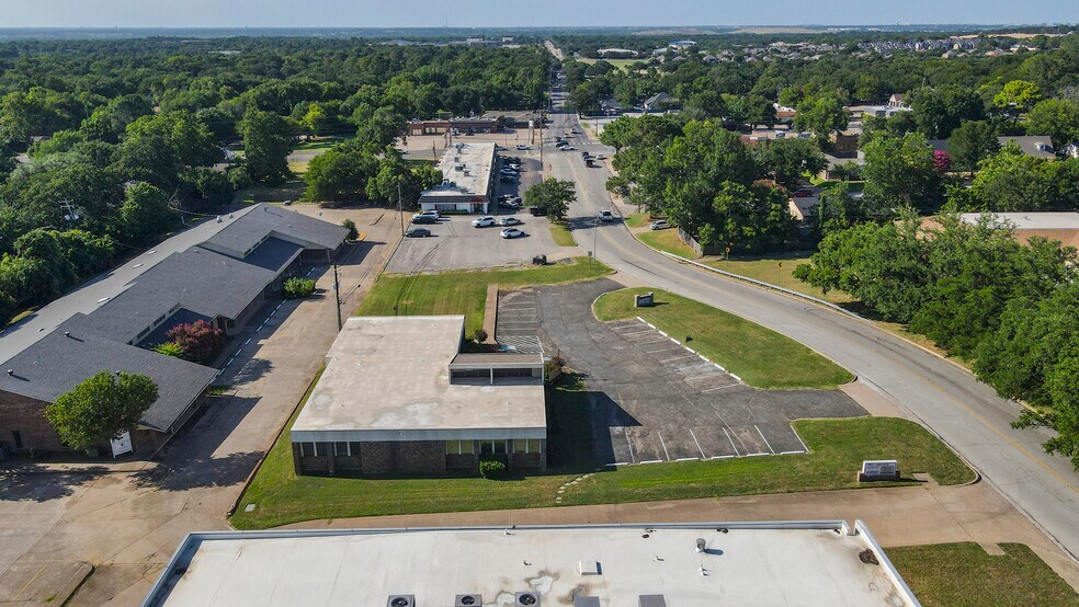 More Photos Of 1008 N Davis Dr, Arlington Office For Sale