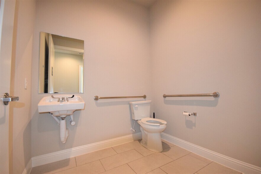 More Photos Of 2601 Little Elm Pky, Little Elm Coworking Space