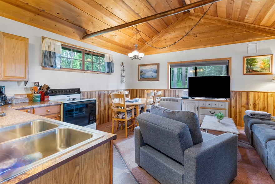 More Photos Of 3481 N Highway 83, Seeley Lake Hotel For Sale