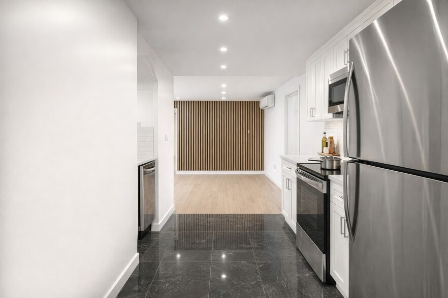 More Photos Of 208 Warren St, Hudson Apartments For Sale