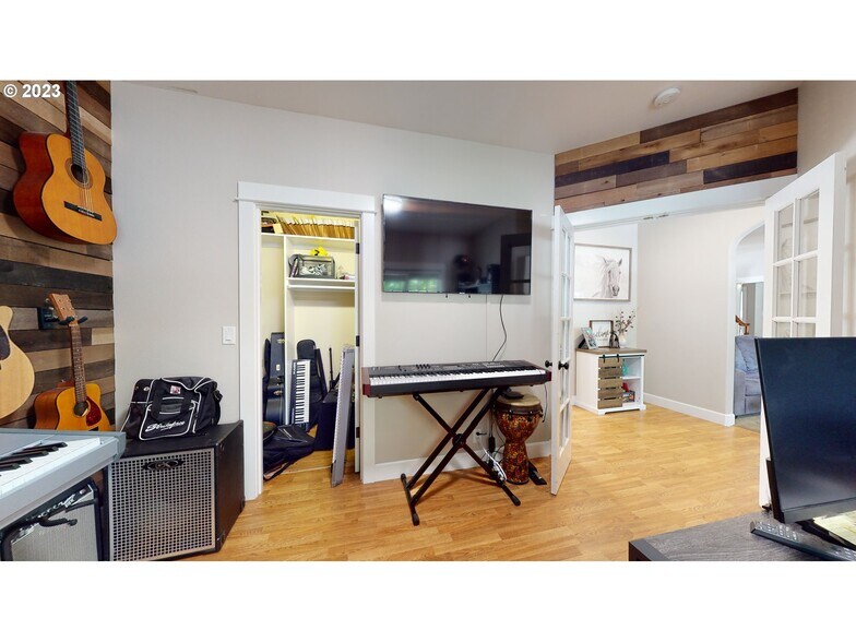 More Photos Of 250 68th St, Springfield Continuing Care Retirement Community For Sale