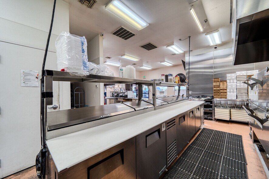 More Photos Of 832 Gemstone Ave, Bullhead City Restaurant For Sale