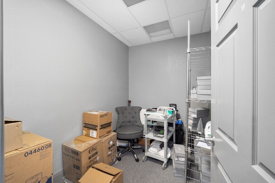 More Photos Of 2300 SE 17th St, Ocala Office For Sale