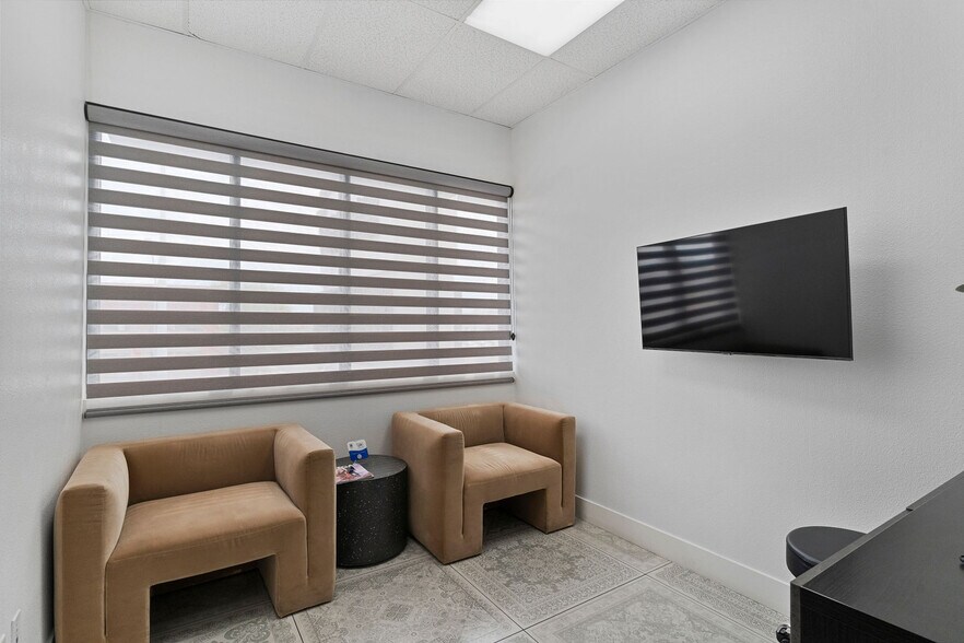 More Photos Of 7580 W Sahara Ave, Las Vegas Medical For Sale