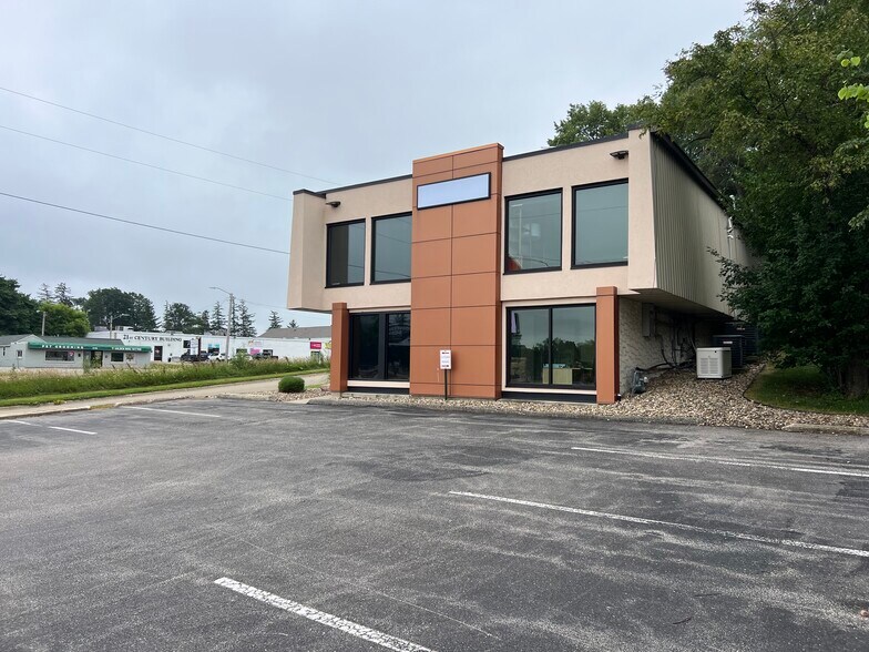 More Photos Of 2109 S Broadway, Rochester Office For Sale