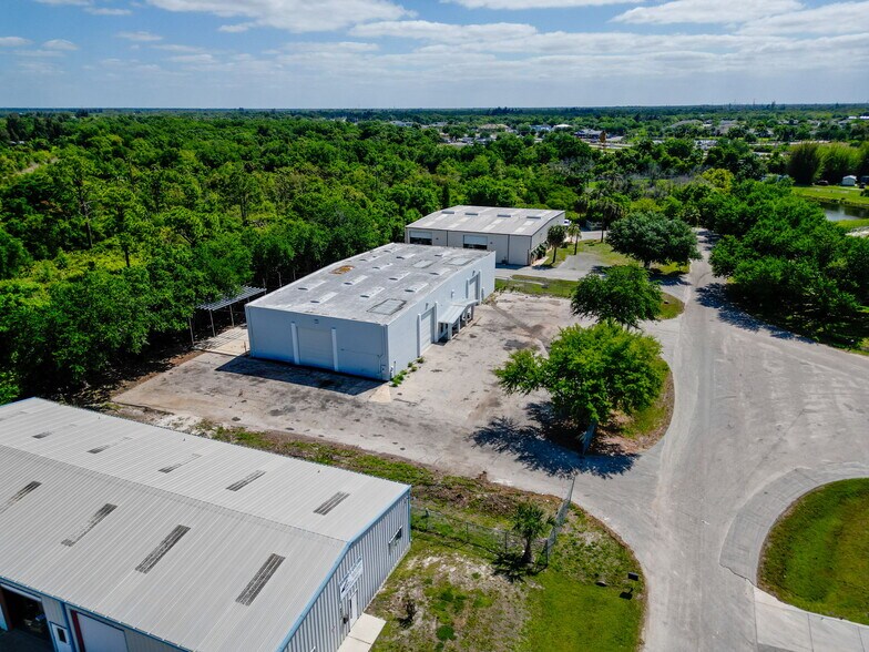 More Photos Of 5524 Independence Ct, Punta Gorda Warehouse For Sale