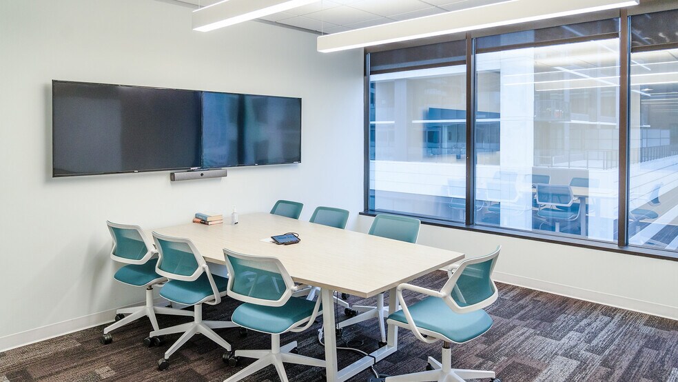 More Photos Of 504 Lavaca St, Austin Office For Lease