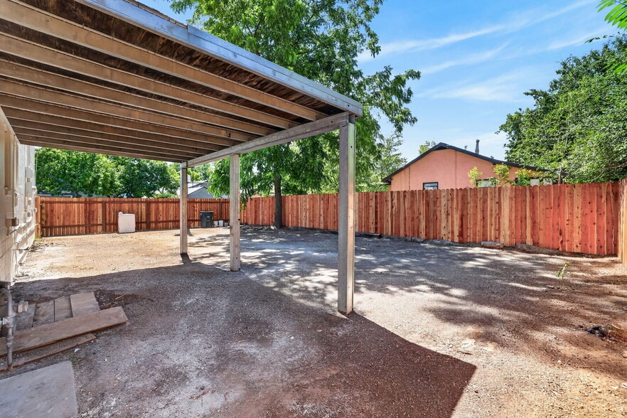 More Photos Of 3930 Broadway, Sacramento Freestanding For Sale