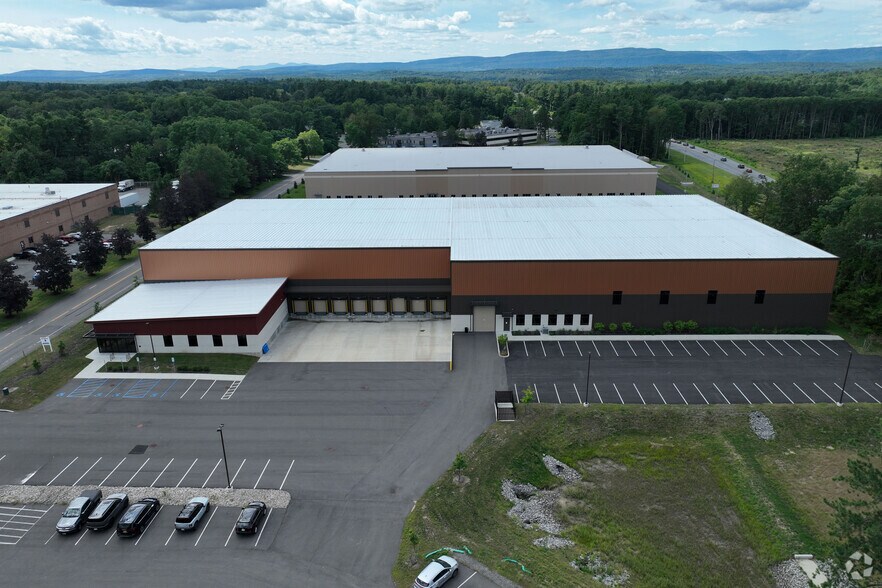 More Photos Of 42 Corporate Circle, Albany Manufacturing For Lease