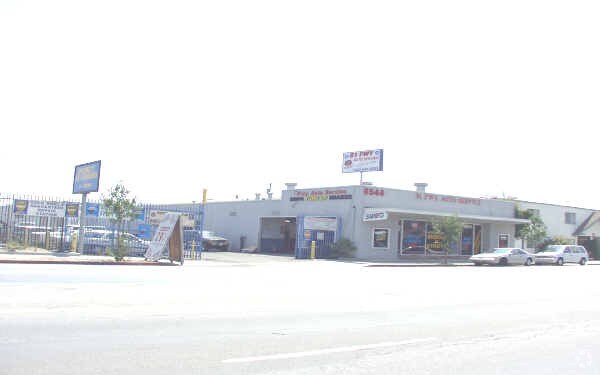 Primary Photo Of 6544 Cherry Ave, Long Beach Auto Repair For Lease