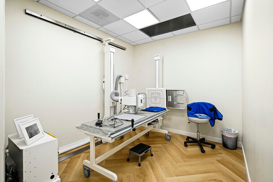 More Photos Of 11301 W Olympic Blvd, Los Angeles General Retail For Lease