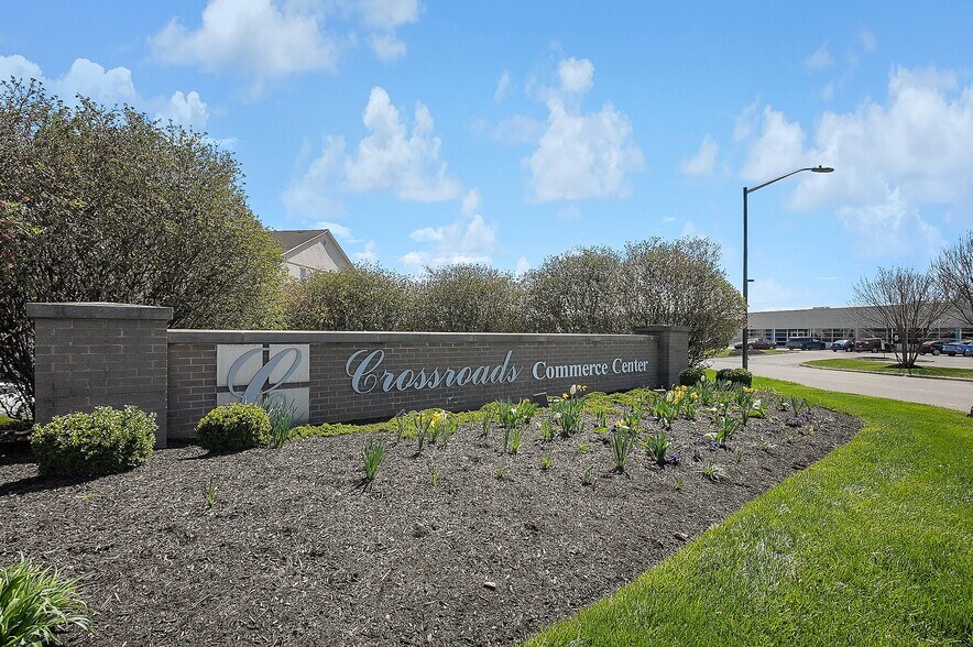 More Photos Of 750 Cross Pointe Rd, Gahanna Warehouse For Lease