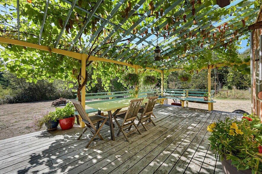 More Photos Of 1673 Woodland Dr, Port Townsend Winery Vineyard For Sale