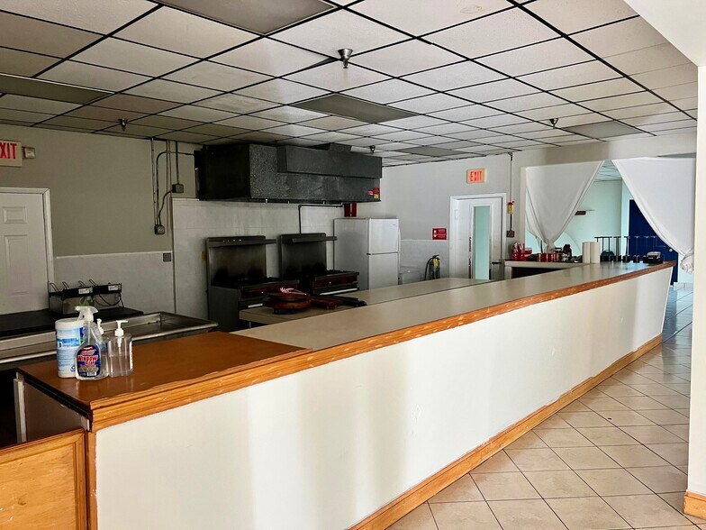More Photos Of 627 W Flagler St, Miami Restaurant For Lease