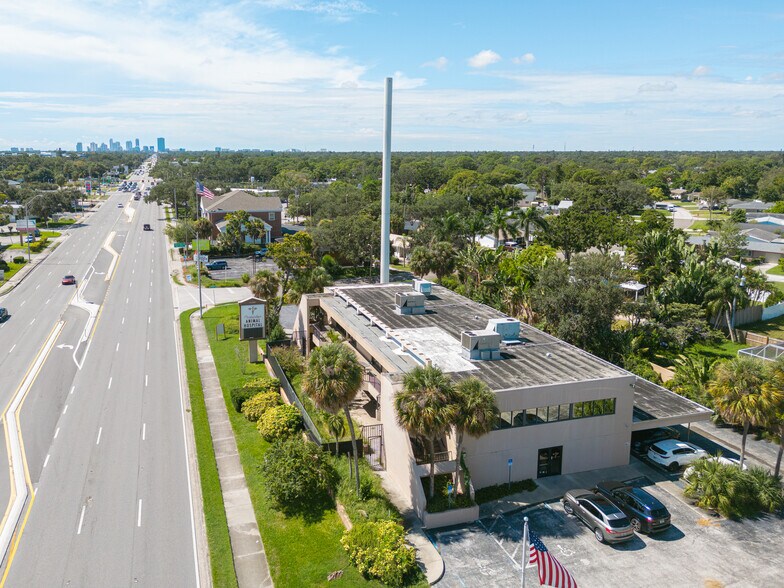 More Photos Of 6400 4th St N, Saint Petersburg Office For Lease