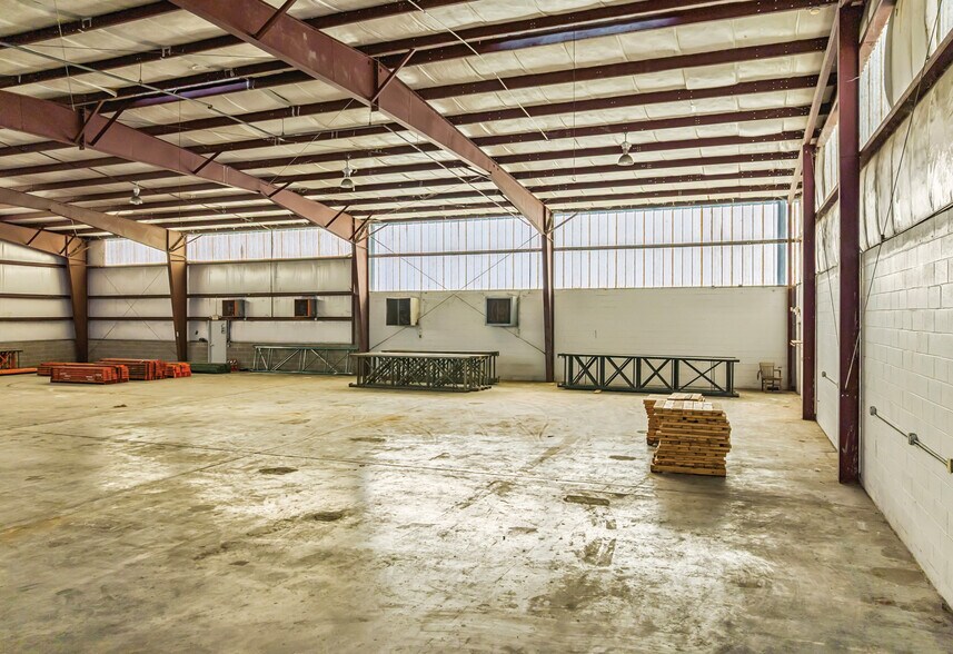 More Photos Of 628 Time Saver Ave, New Orleans Warehouse For Lease