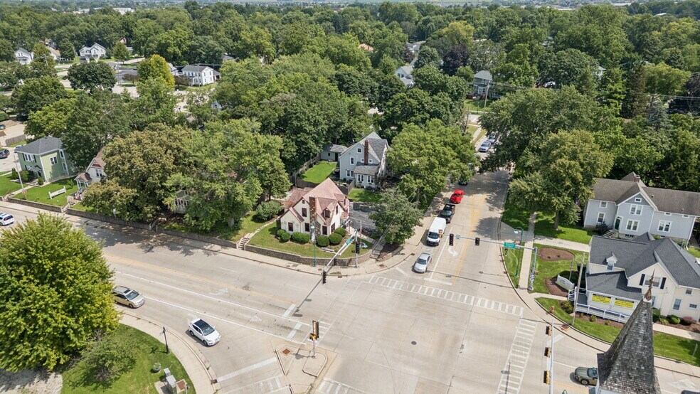 More Photos Of 6 E Washington St, Oswego Office For Sale