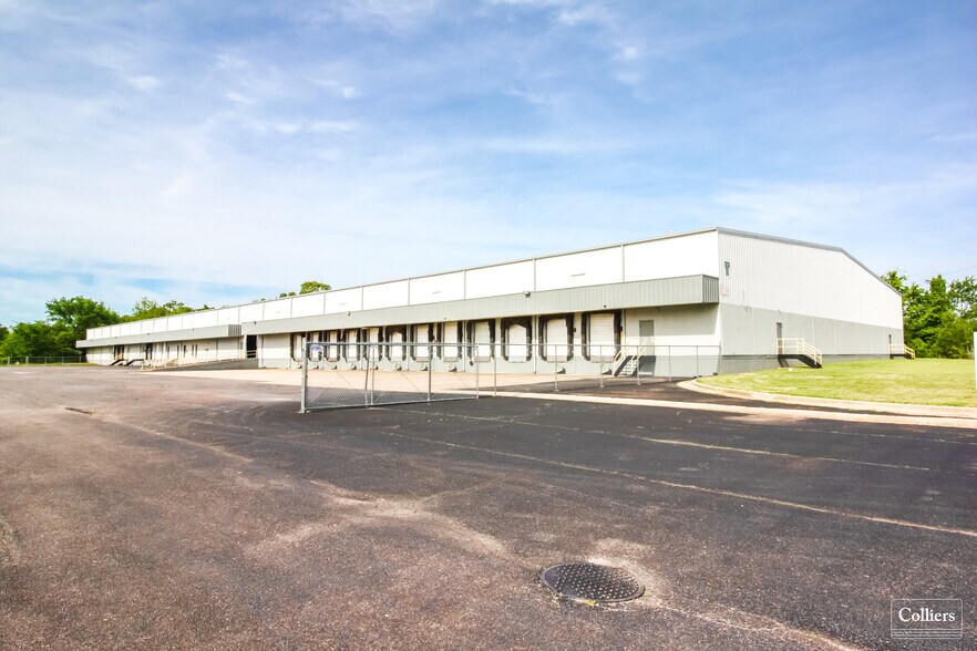 More Photos Of 10795 Ridgeway Industrial Dr, Olive Branch Warehouse For Lease