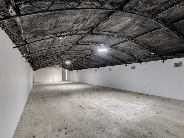 More Photos Of 2922 Cashion Pl, Oklahoma City Warehouse For Sale