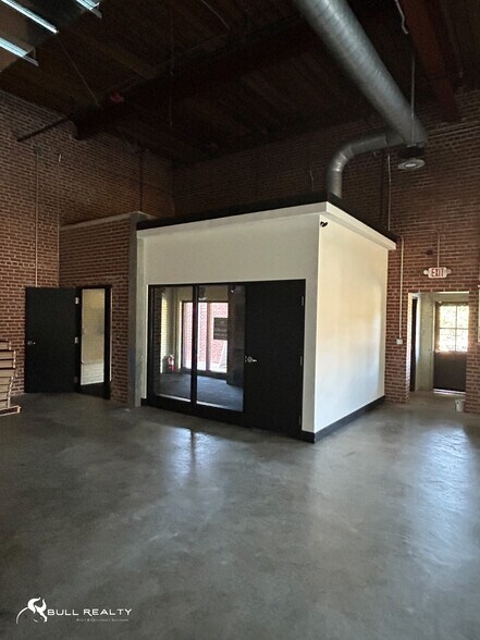 More Photos Of 1802 Drayton Rd, Spartanburg Storefront Retail Office For Lease