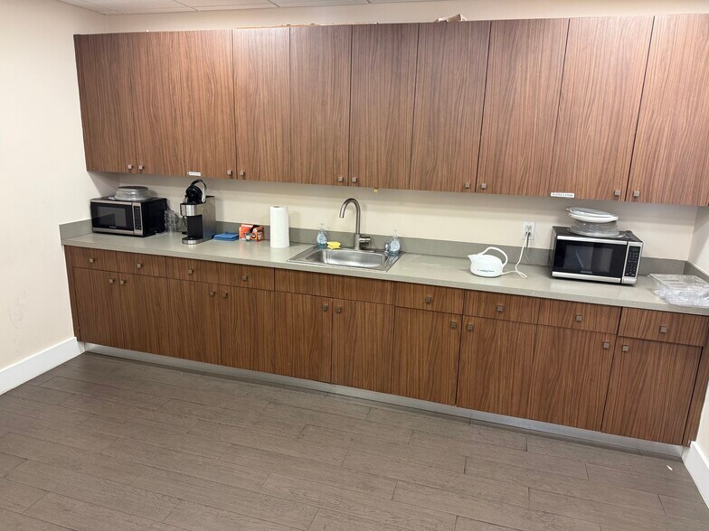 More Photos Of 4770 Biscayne Blvd, Miami Office Residential For Sale