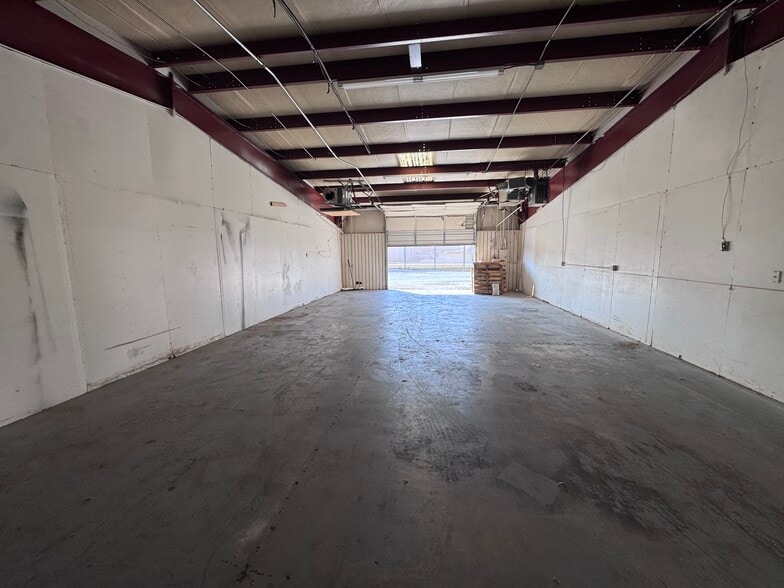 More Photos Of 10828 E Newton St, Tulsa Unknown For Lease