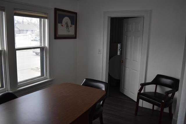 More Photos Of 1508 Mount Rushmore Rd, Rapid City Office For Sale