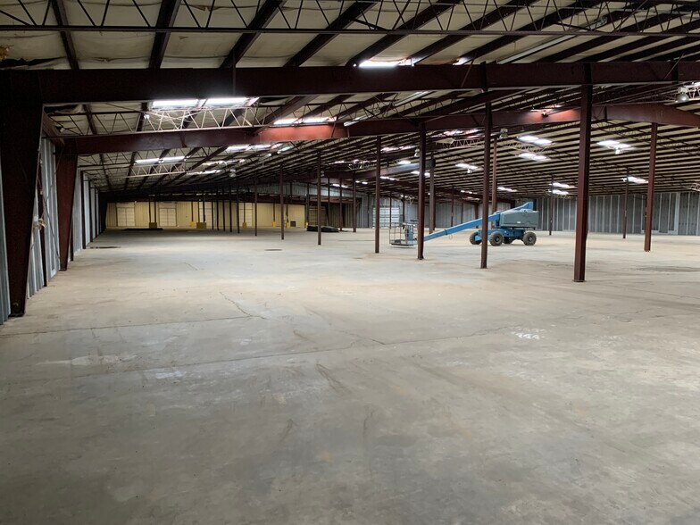 More Photos Of 601-605 N Tn-70, Rogersville Warehouse For Lease