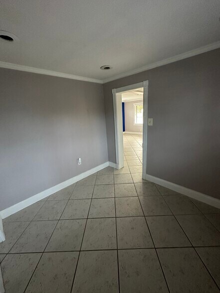 More Photos Of 365 E State Road 434, Longwood Freestanding For Lease